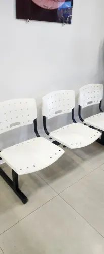 Cadeira de espera  3 lugares para clinica e Salão de beleza .