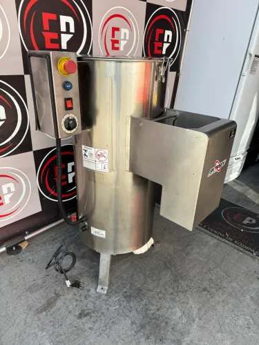 VENDO UM DESCASCADOR DE BATATAS SKYMSEN 25Kg SEMI NOVO