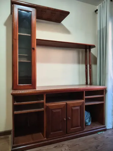 Rack de TV para sala em madeira maciça