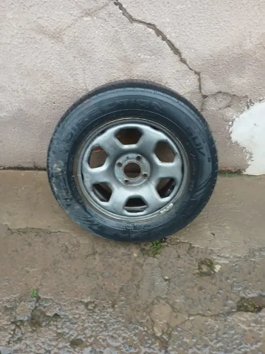 Jogo de roda com pneu aro 15