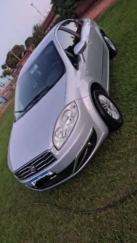 Fiat Linea Essence 1.8 Flex 16V 4P 2016