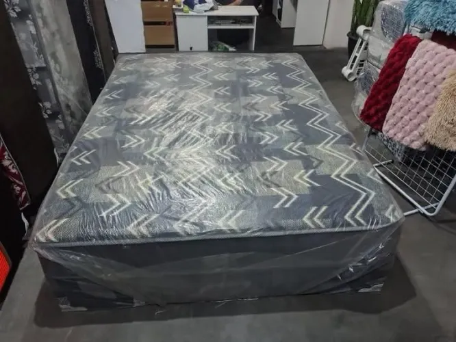 CAMA BOX CASAL DE MOLAS R$550 ENTREGO