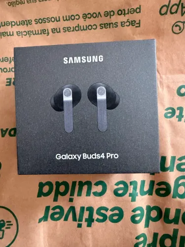 Galaxy Buds 4 Pro Novo na caixa.