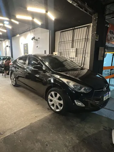 Hyundai Elantra GLS 2.0 16V Flex Aut. 2012