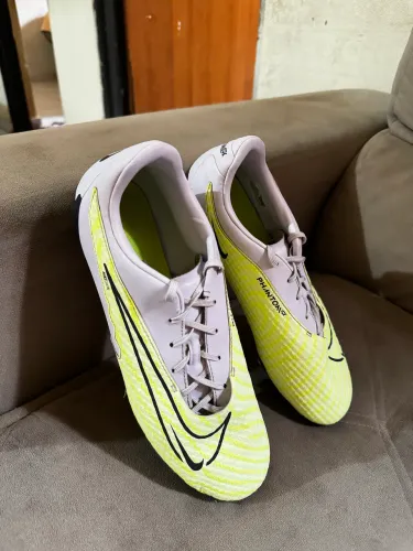 Chuteira de campo Chuteira Nike Phantom GX Academy