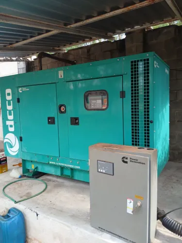 Vendo grupo gerador de energia a diesel da Cummins Power Generation, modelo C65D6