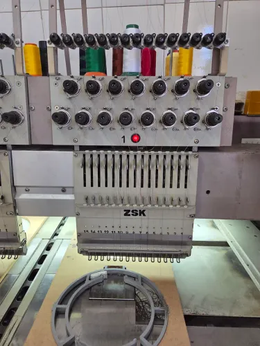 Máquina de bordar Zsk 15 cabeças. 