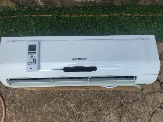Vendo Split Springer 12.000 btus 220 volts