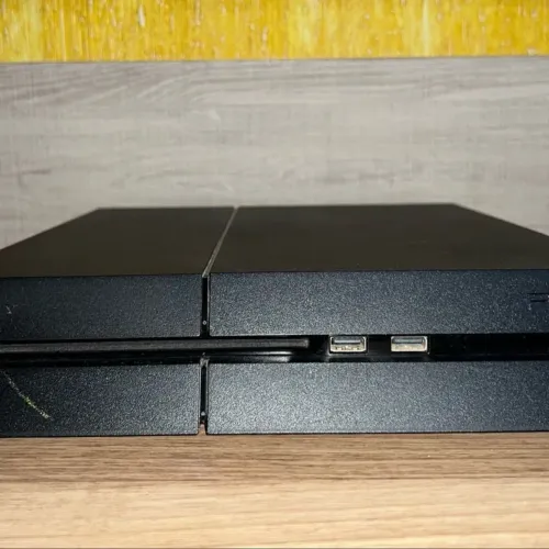 ps4 500gb com 2 controles e 5 jogos inclusos