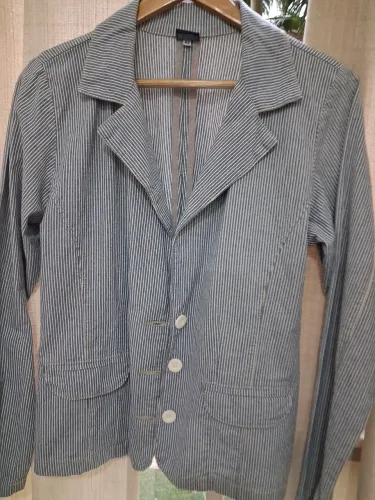 Lindo Blazer Feminino Tamanho 42 em excelente estado!!!
