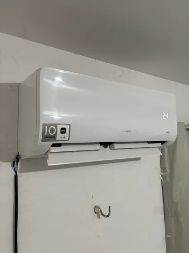 Ar-Condicionado Split Inverter 9000 BTUs Midea (220V)