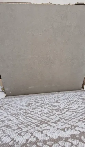 Vendo Porcelanato Eliane cinza 84x84 63 caixas (3 pisos em cada caixa) =133m2