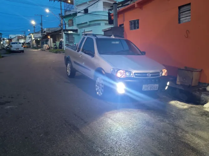 Fiat Strada Trekking 1.8 MPI Flex 8V CE 2005