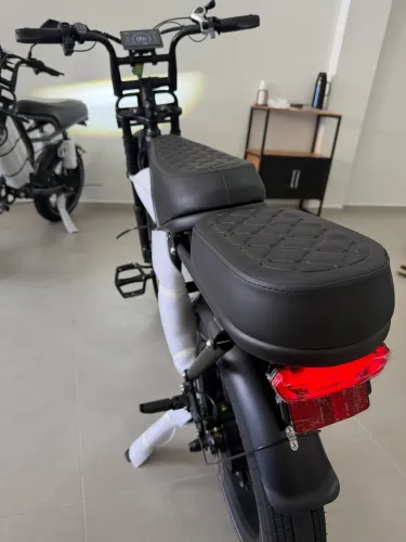 Bicicleta elétrica v8 ultra Max 2 baterias
