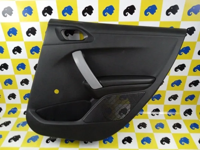 Forro De Porta Traseiro Direito Peugeot 208 2013 2014