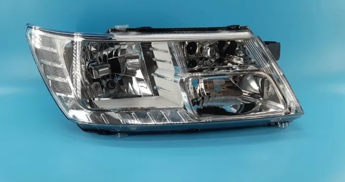 Farol Freemont Ano:2011 Eletrico Marca:TYC