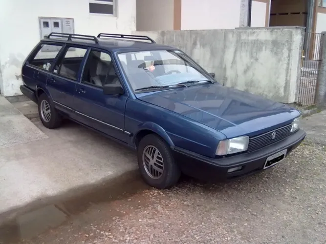  Santana Quantum ano fabricação 1985 ano modelo 1986 (placa do ano) Álcool
