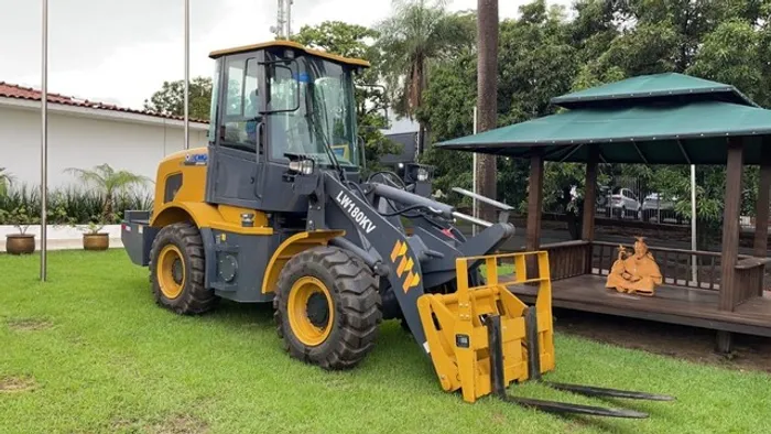 Pá Carregadeira - XCMG - LW180KV