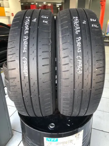 Kit 02 Pneus 215/65R16 Pirelli Carrier 109/107T 8PR (usados / carga)