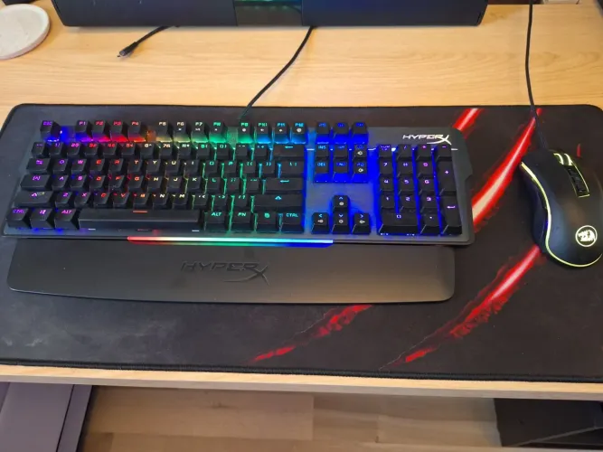 Teclado Mecânico Gamer HyperX Mars RGB