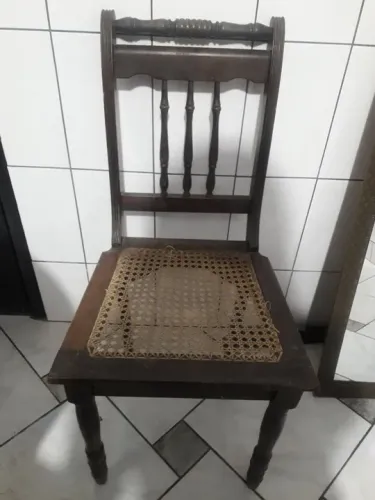 Vendo 2 Cadeiras antigas 150,00 cada