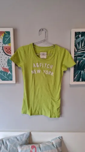 Camiseta Abercrombie&Fitch slin clássica