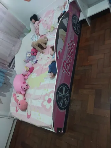 Cama infantil da Barbie