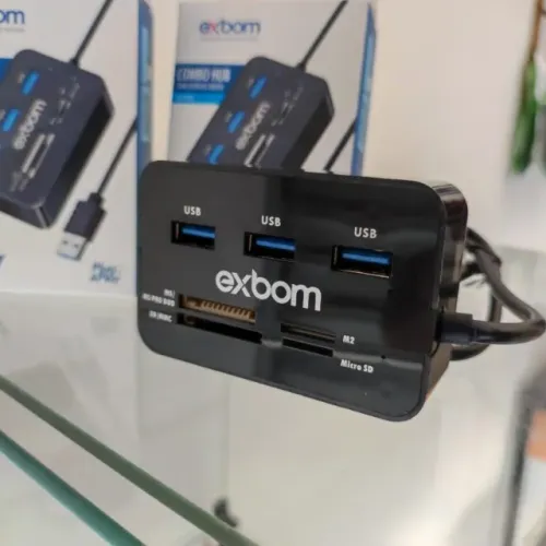 Hub USB com leitor de cartão de memória - Novo