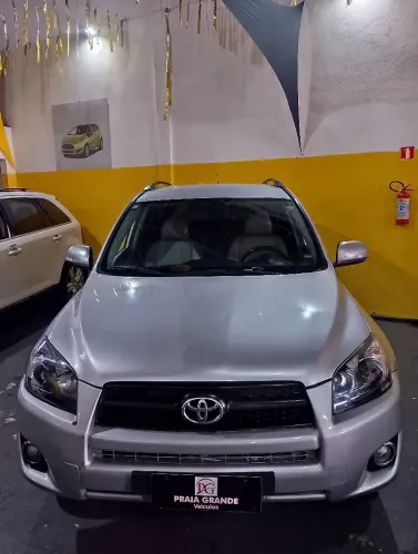 Rav 4 automática 2011 (oportunidade)