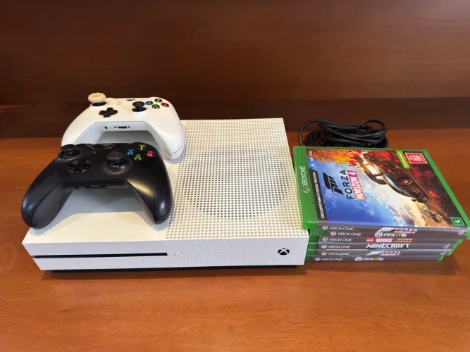 Xbox One S com SSD de 1TB