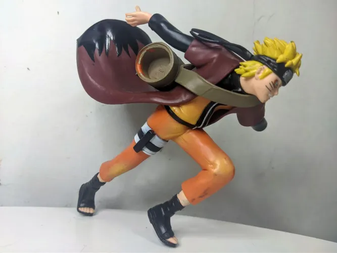 Action Figure do Naruto Uzumaki em seu Modo Sennin - Rasenshuriken. 