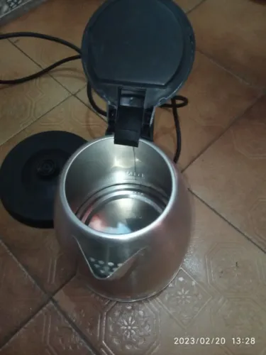 Chaleira elétrica 127 volt usada ótima funcionando
