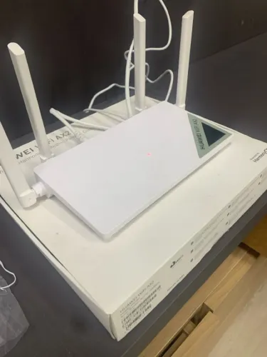 Roteador Huawei AX2