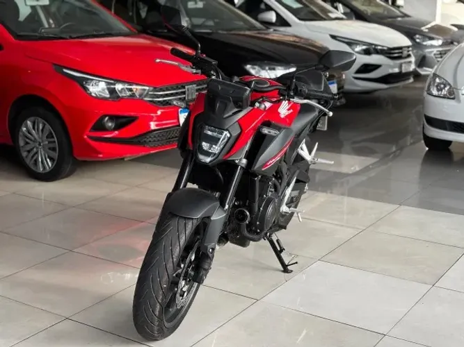 HORNET CB 500 2026 300 KM RODADOS (MATHEUS)