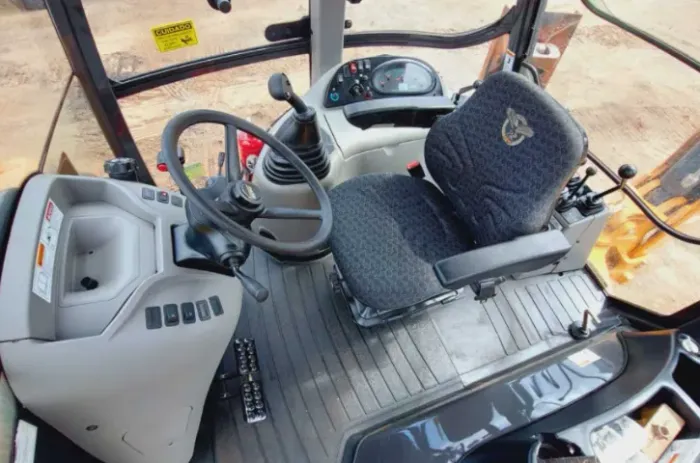 Retro Escavadeira Case 580 2015