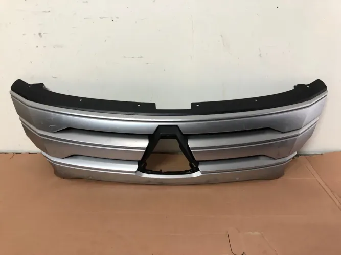 Grade Frontal Pajero Sport 2021 2022 2023 2024  