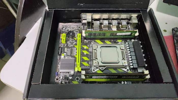 Kit Xeon x79 20 núcleos e 8gb ram DDR3!