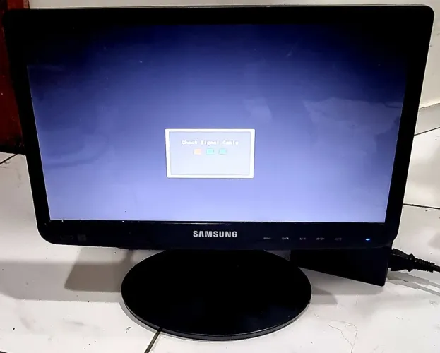 Monitor LS16B110 16 Polegadas ? VGA ? 