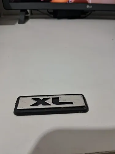 Acabamento lateral ford Ranger XL