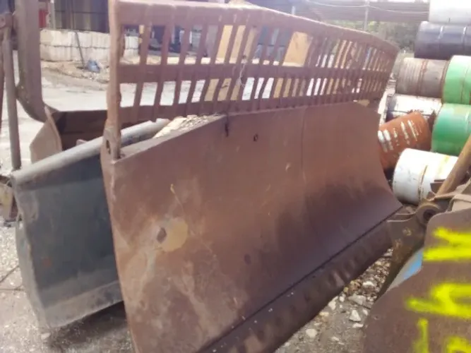LAMINA PARA TRATOR DE ESTEIRA 3,20 x 1,65 1390kg