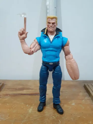 Marvel Legends Guerrilheiro