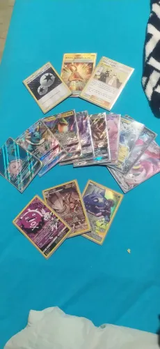 Cartas pokémon originais ( o valor do anúncio e do pacote mas vendo individual também)