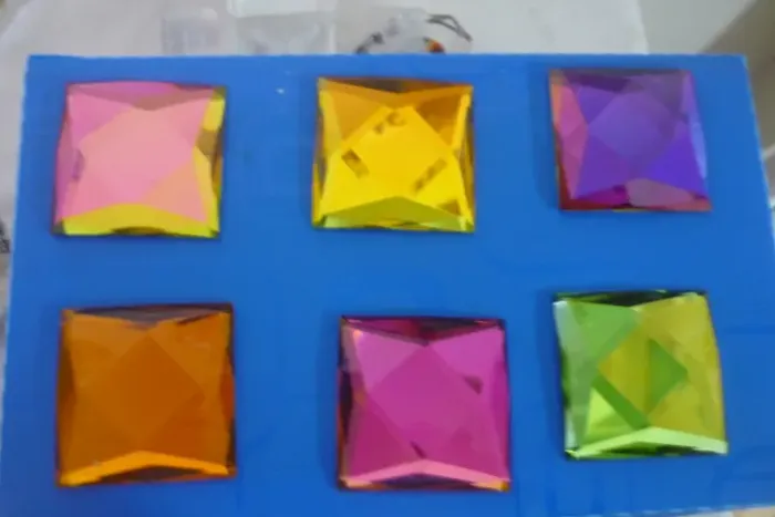 Pedras Acrílicas Coloridas Base Quadrada 6 Unidades
