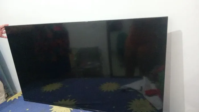 TV 50 polegadas com defeito 4 k 