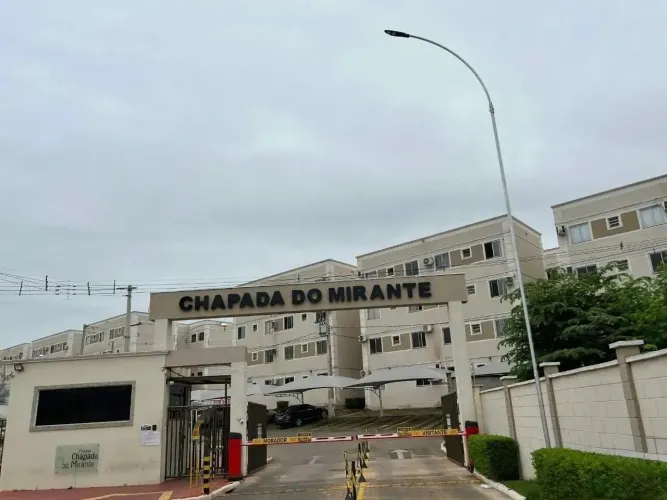 APARTAMENTO 2 QUARTOS, C/ ARMÁRIOS, COND. CHAPADA DOS MIRANTES, 2 LANCE ESCADA, PROX C. PO