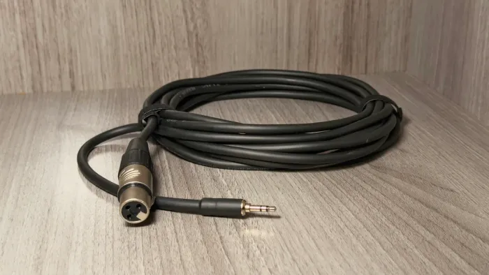 Cabo XLR para P2