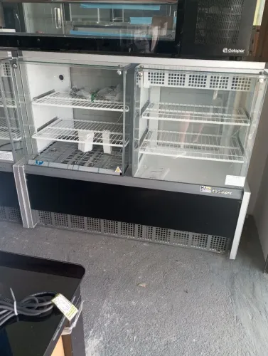 NZ. Vitrine dupla aquecida e refrigerado Gelopar 