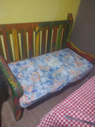 Sofa madeira pura artesana