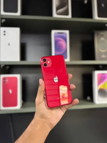 IPHONE 11 64 GB vermelho 