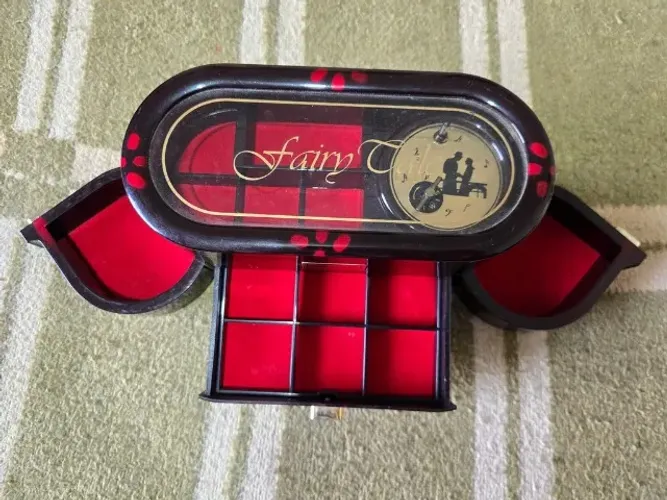 Caixinha de Música e Porta Jóias Antigo Fairy Tail